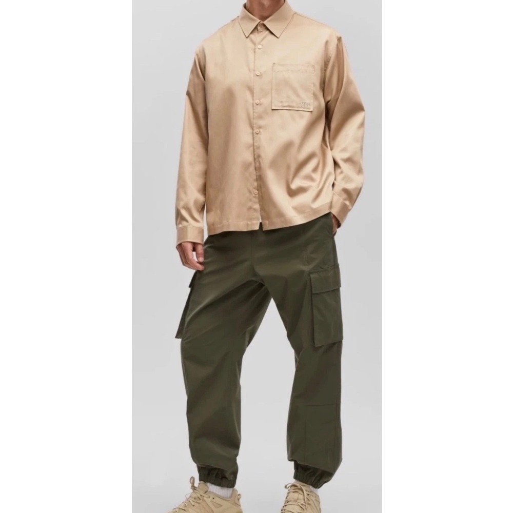 Mode of One E9801  Men's Relaxed-Fit Button-up Shirt Cinnamon Brûlée  Size S - Picture 3 of 4